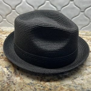 Black woven hat
